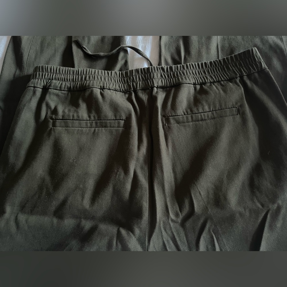 Women’s Liverpool Olive Green Wide Leg Capris